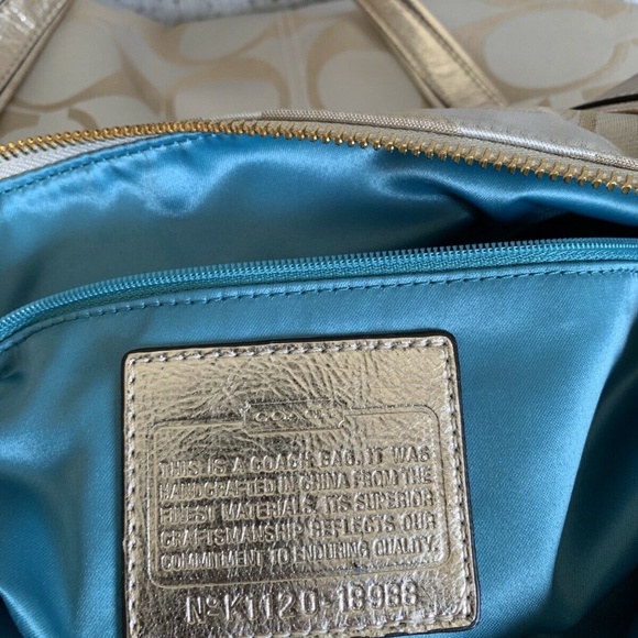 Coach Poppy Signature Sateen Glam Beige NEW XL - Picture 3 of 7